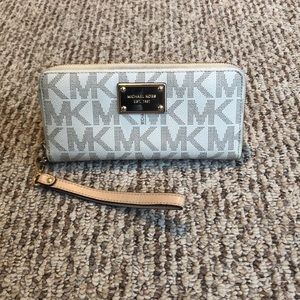 MICHAEL KORS cream/beige MK logo wallet/wristlet